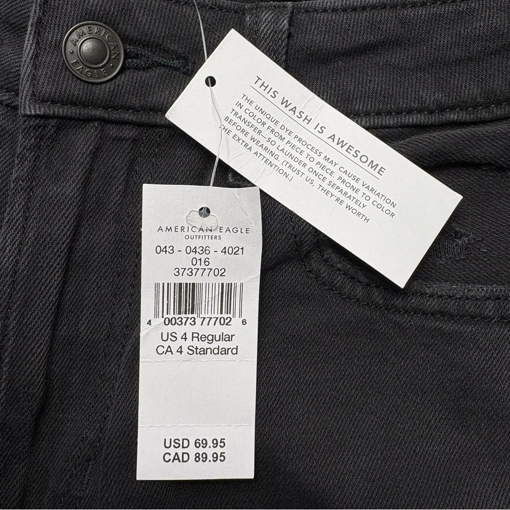 NWT American Eagle Strigid Ripped Mom Jeans 4 Onyx Black Distressed Destroyed
